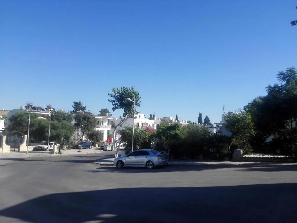 Ξενοδοχείο με διαμερίσματα Eski Cesme Hotel Αλικαρνασσός